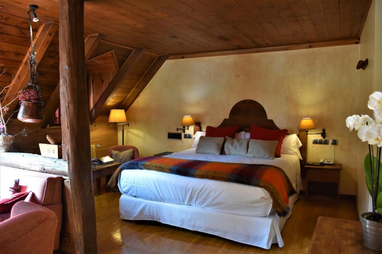 Hotel Val De Ruda Baqueira Beret Bagian luar foto