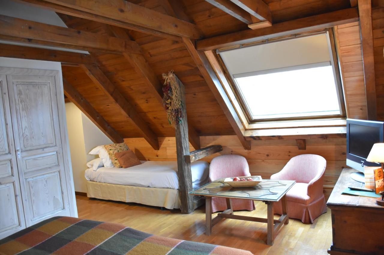 Hotel Val De Ruda Baqueira Beret Bagian luar foto